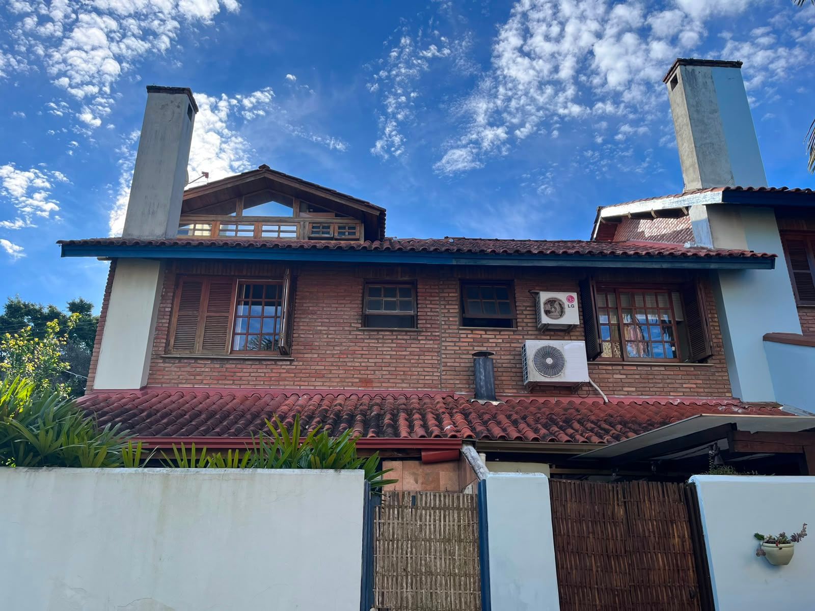 Bela casa em condominio Zona Sul !