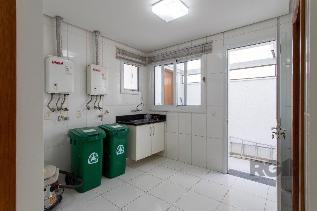 Casa de Condomínio à venda com 3 quartos, 450m² - Foto 18