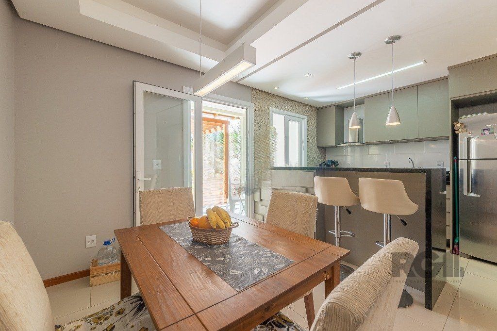 Casa à venda com 3 quartos, 236m² - Foto 9
