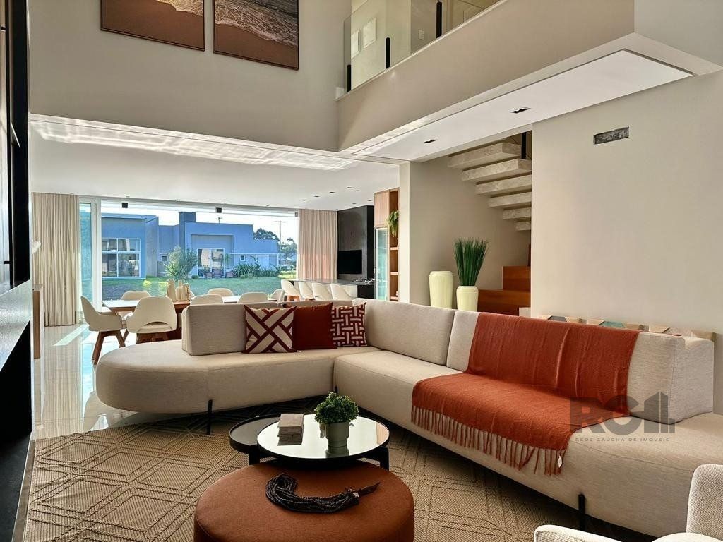 Casa de Condomínio à venda com 4 quartos, 275m² - Foto 3