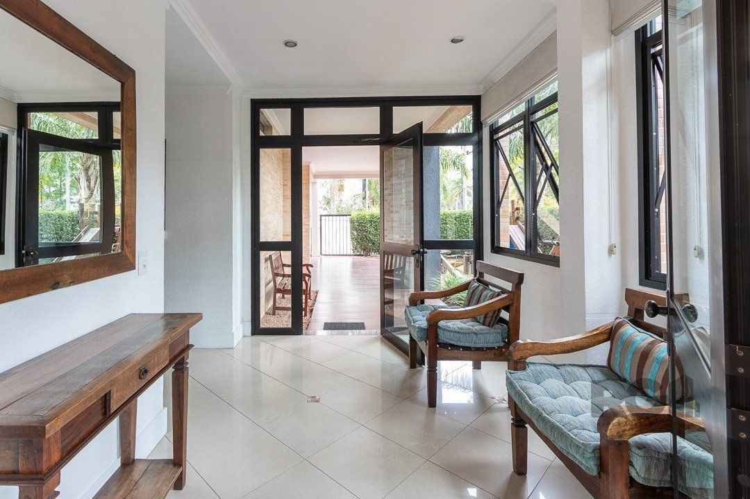 Apartamento à venda com 2 quartos, 64m² - Foto 3