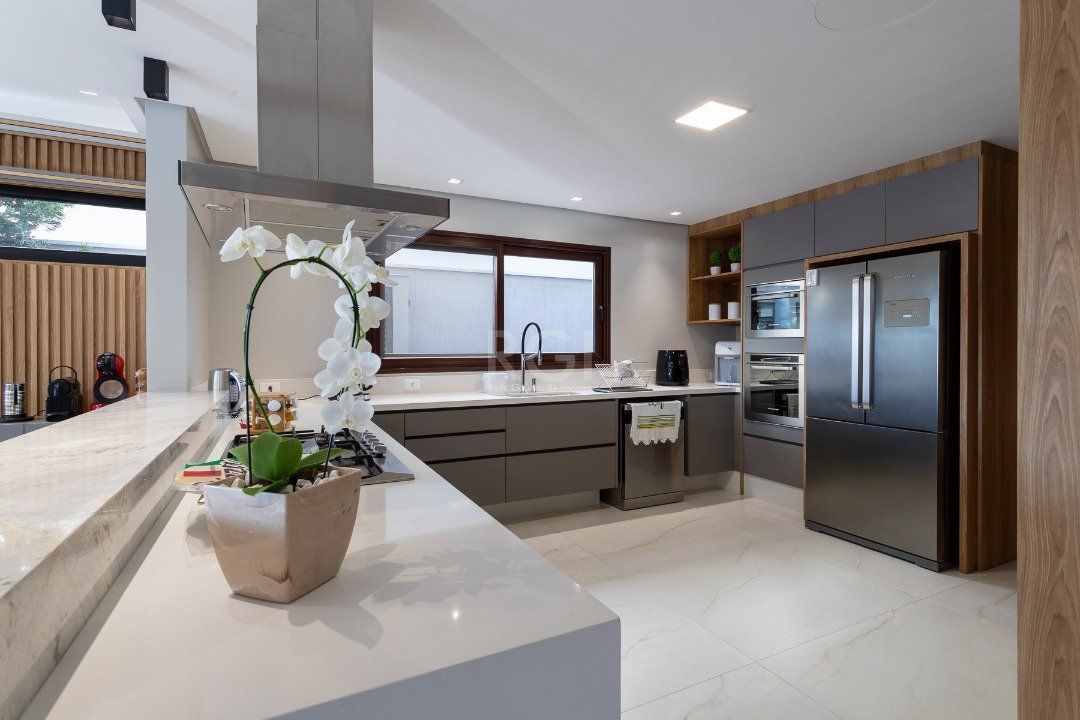 Casa à venda com 3 quartos, 320m² - Foto 16