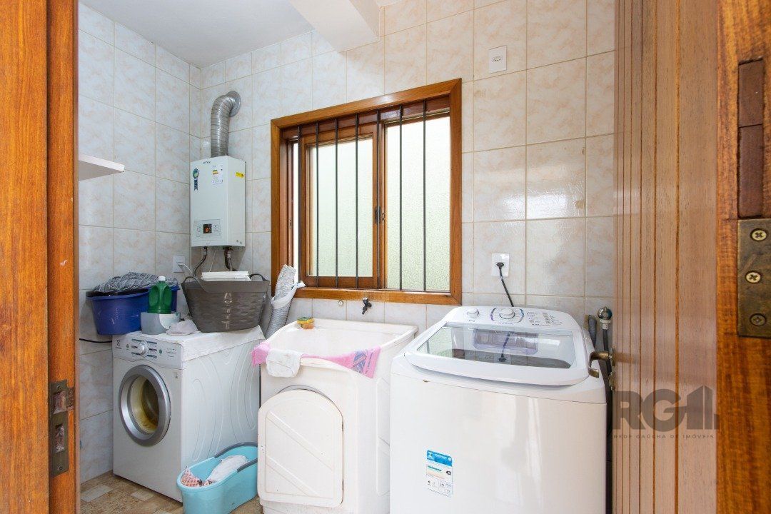 Casa à venda com 6 quartos, 342m² - Foto 31