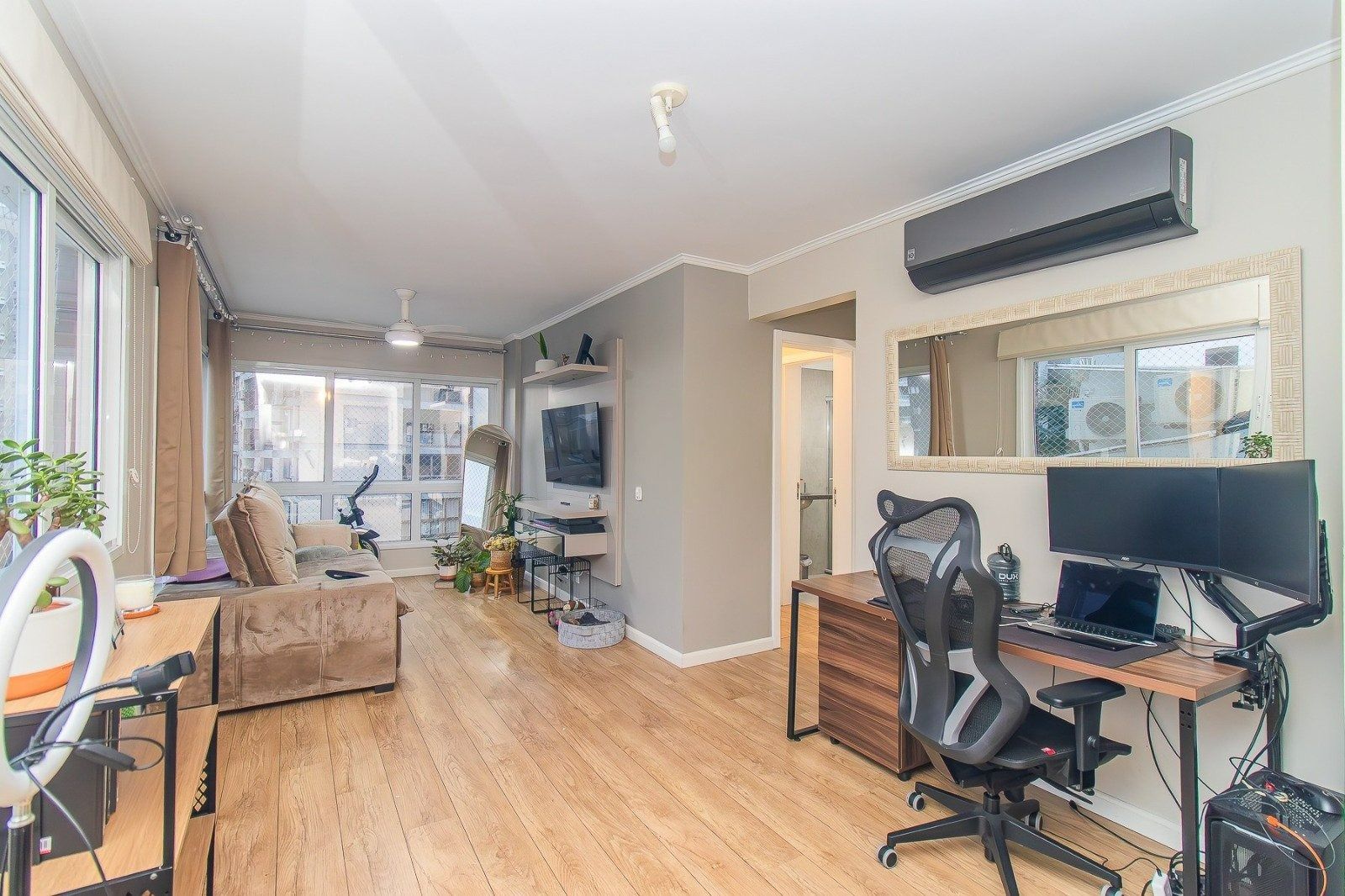 Apartamento à venda com 72m², 2 quartos, 1 suíte, 2 vagas no bairro Independência em Porto Alegre