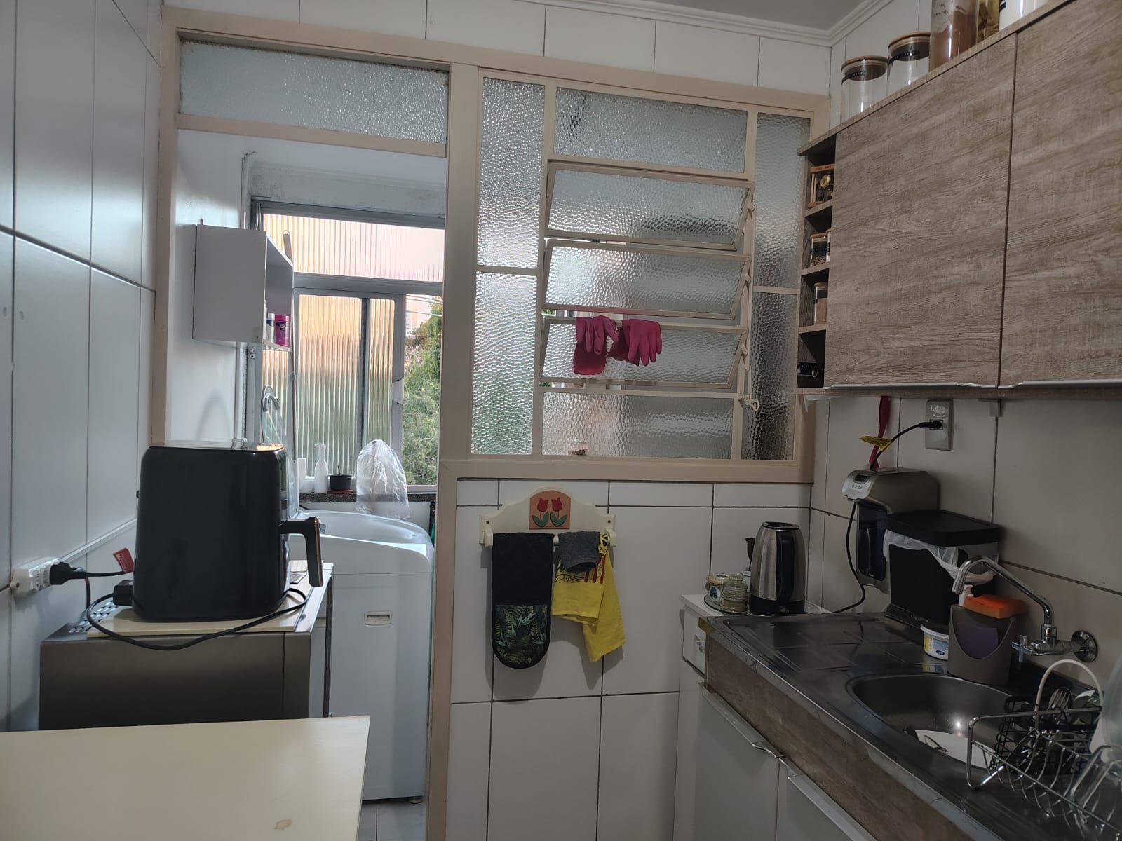 Apartamento de 2 quartos, living para 2 ambientes, banheiro social e 1 vaga escriturada. — foto 3