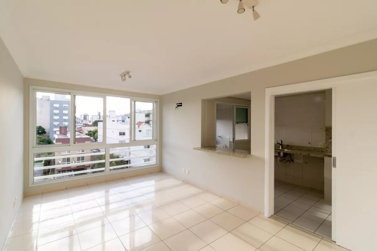 Apartamento à venda com 70m², 2 quartos e 1 vaga no bairro Jardim Botânico