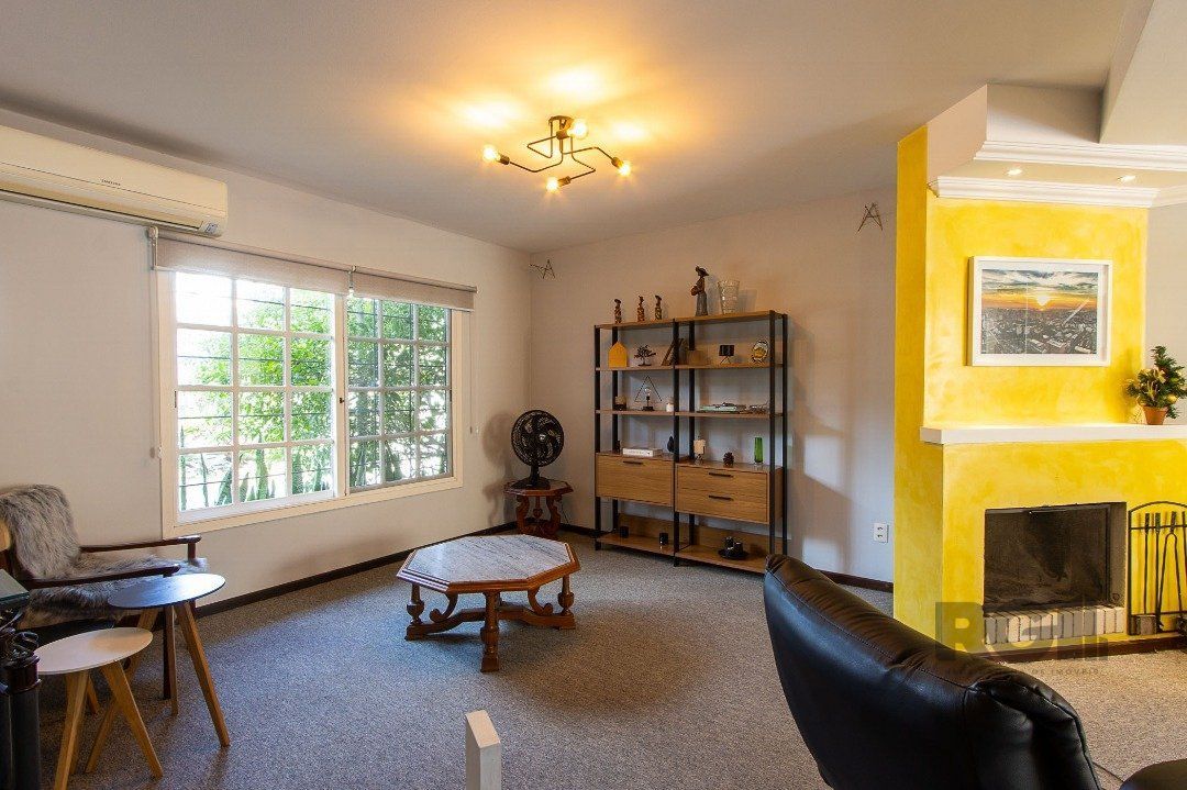 Casa de Condomínio à venda com 3 quartos, 217m² - Foto 4