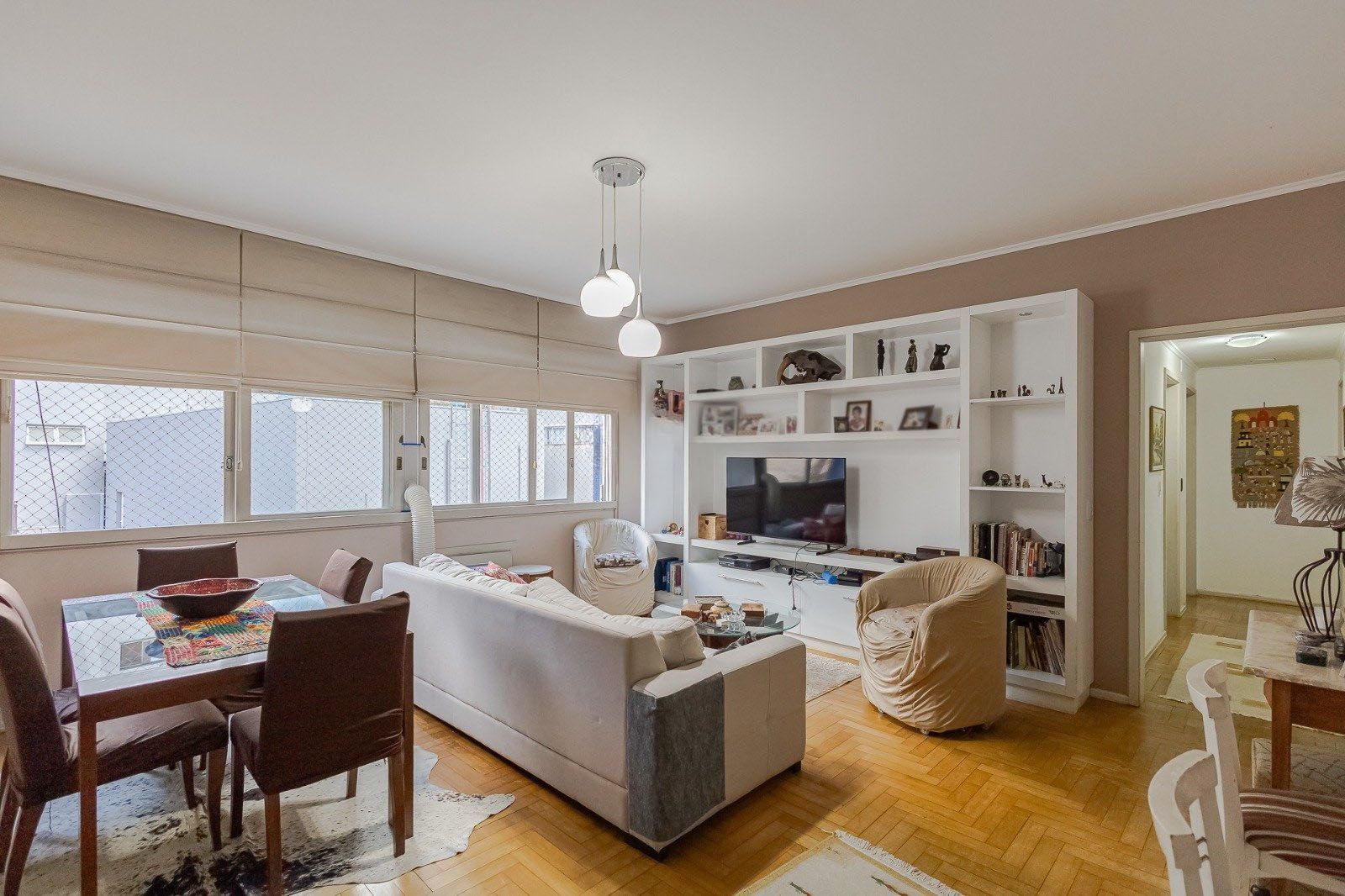 Apartamento com 3 quartos, 1 vaga e 106.73m² - Bairro Independência