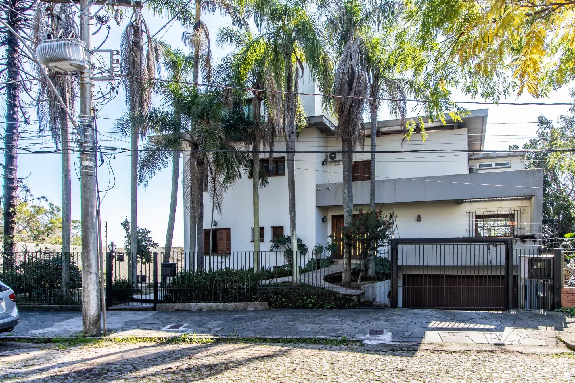 Casa 4 dormitórios no bairro Vila Assunção