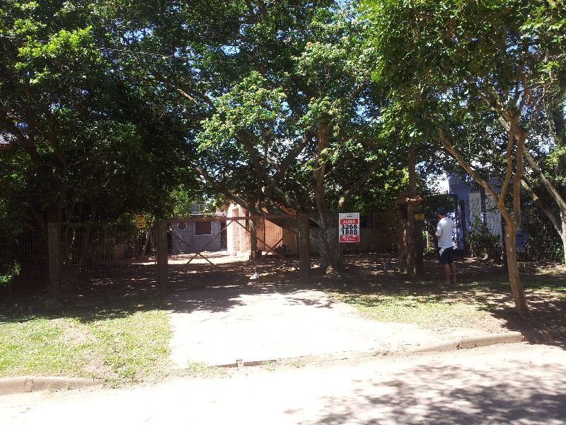 Casa à venda com 2 quartos, 100m² - Foto 1