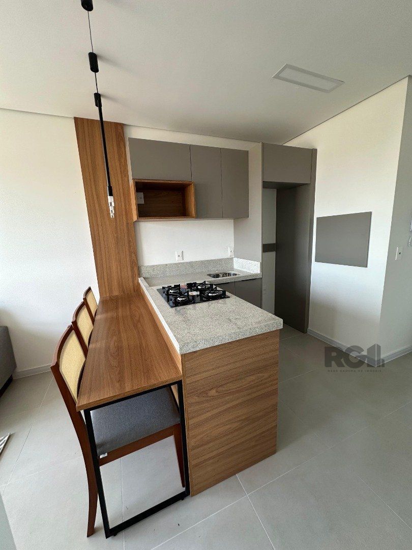Apartamento à venda com 2 quartos, 62m² - Foto 2
