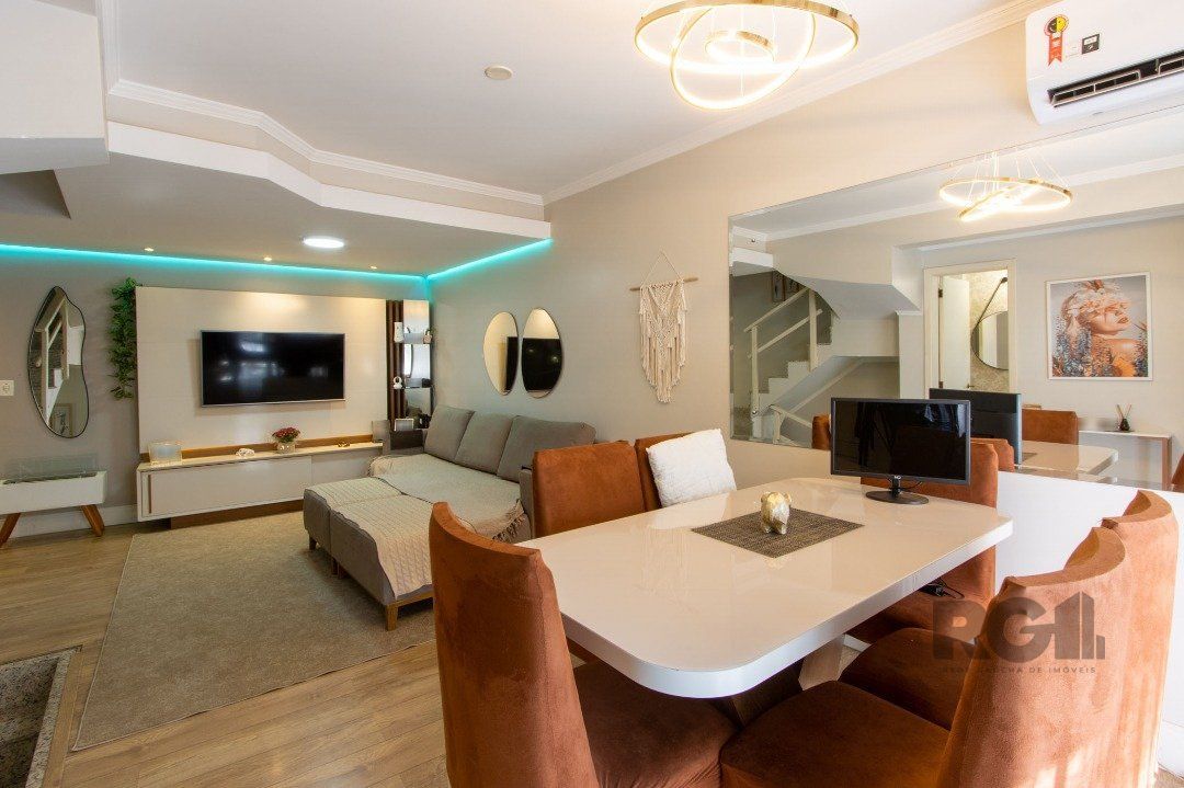 Sobrado à venda com 3 quartos, 158m² - Foto 1