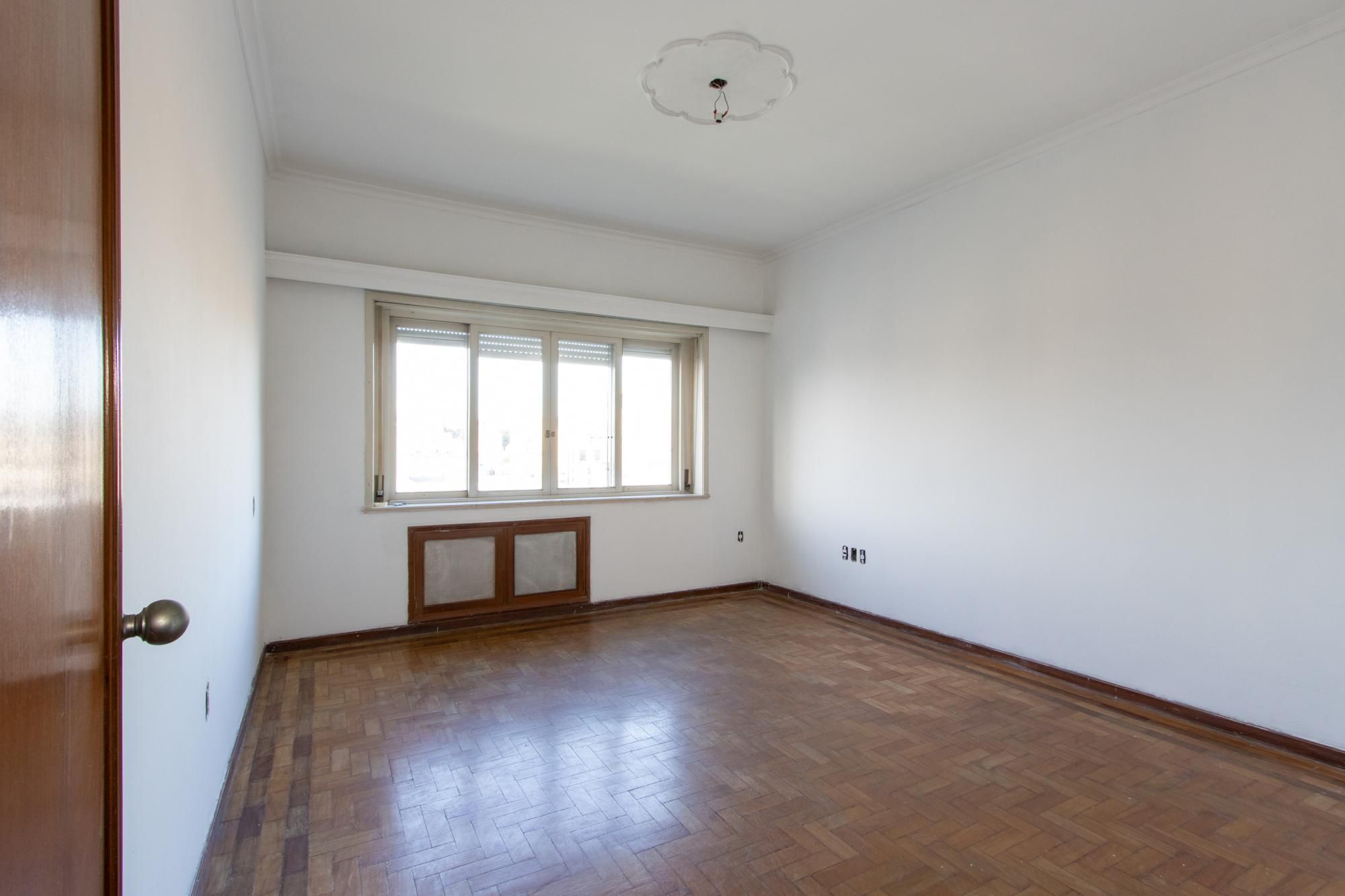 Apartamento à venda com 3 quartos, 238m² - Foto 17