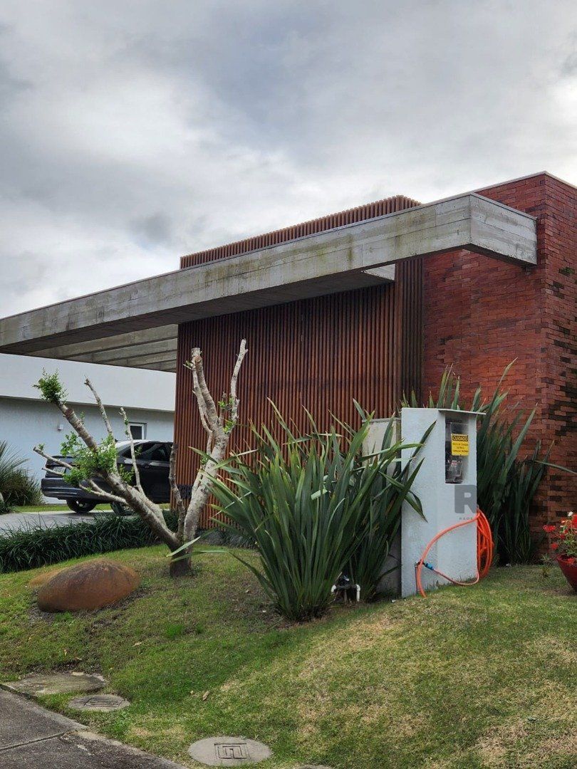 Casa de Condomínio à venda com 4 quartos, 224m² - Foto 4