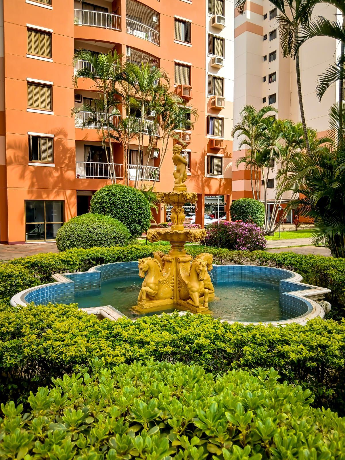 Apartamento à venda com 3 quartos, 71m² - Foto 2