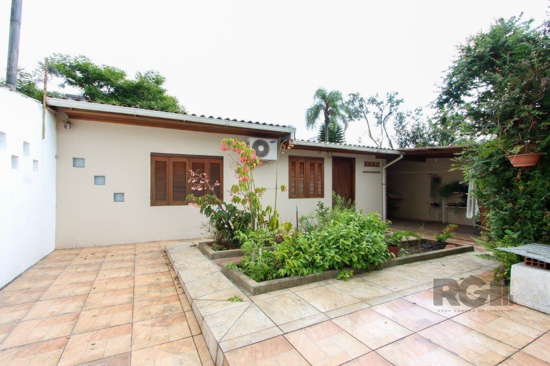 Casa à venda com 4 quartos, 200m² - Foto 38