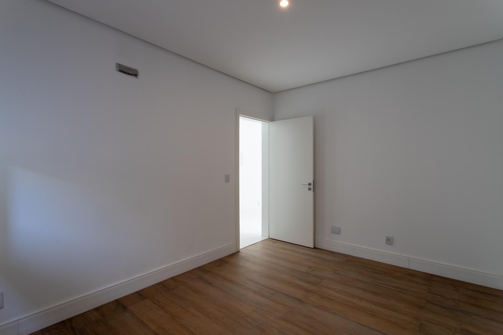 Casa de Condomínio à venda com 4 quartos, 297m² - Foto 12