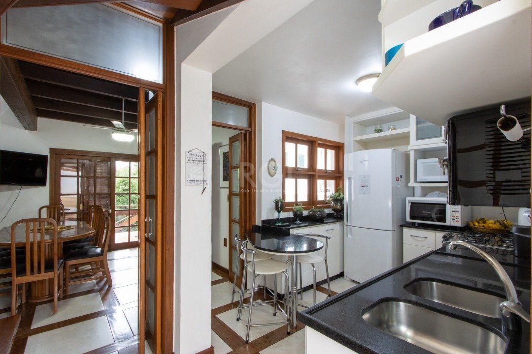 Casa de Condomínio à venda com 4 quartos, 184m² - Foto 42