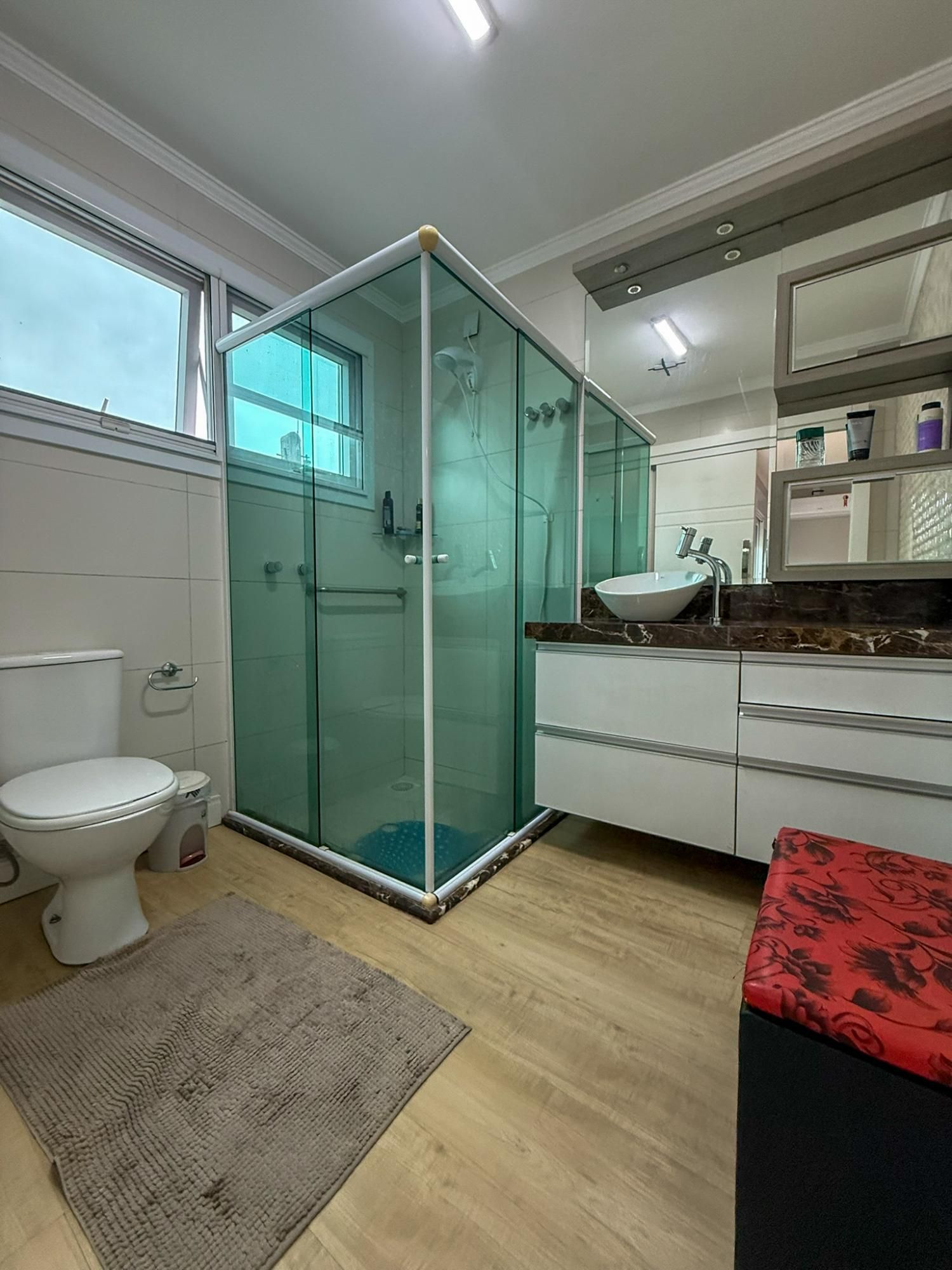 Casa à venda com 4 quartos, 320m² - Foto 27