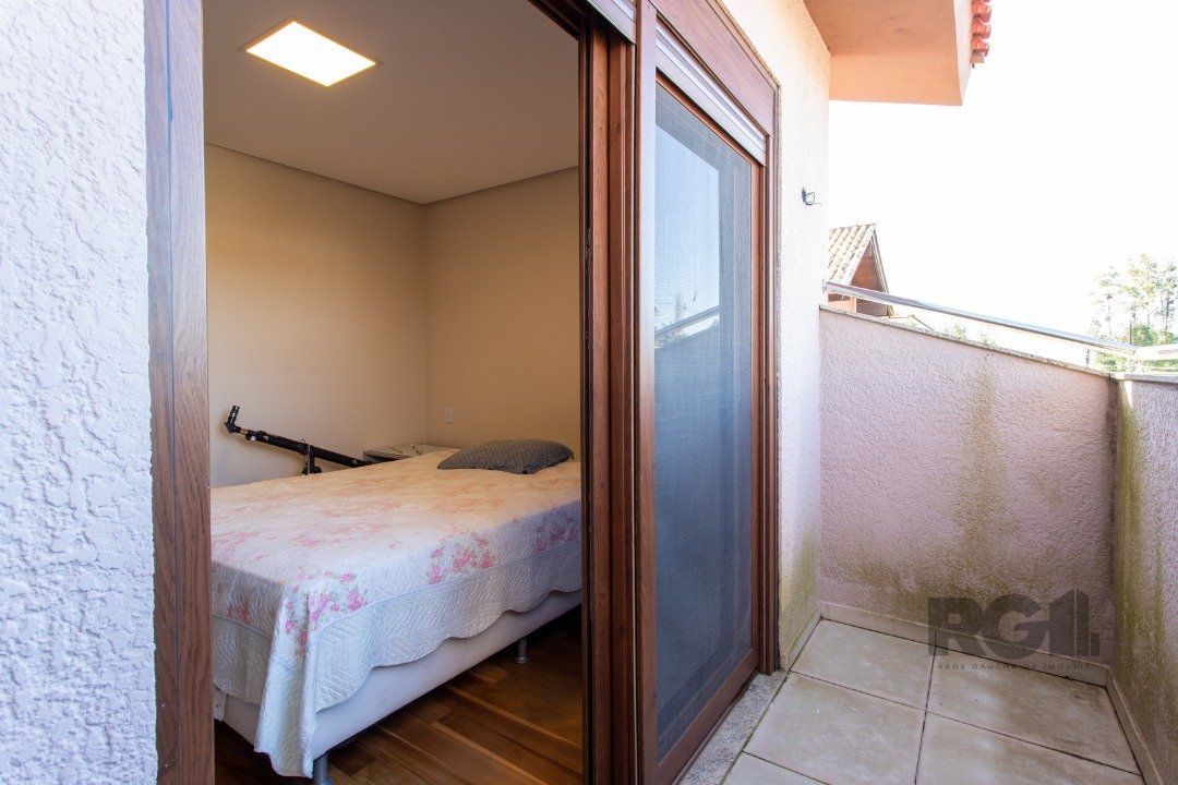 Casa de Condomínio à venda com 4 quartos, 226m² - Foto 52