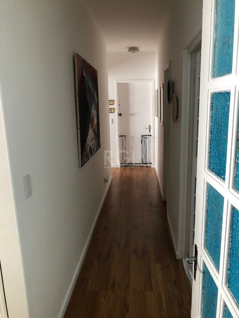 Casa à venda com 3 quartos, 210m² - Foto 11