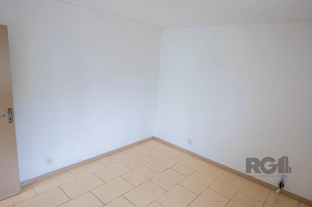 Casa à venda com 6 quartos, 151m² - Foto 10