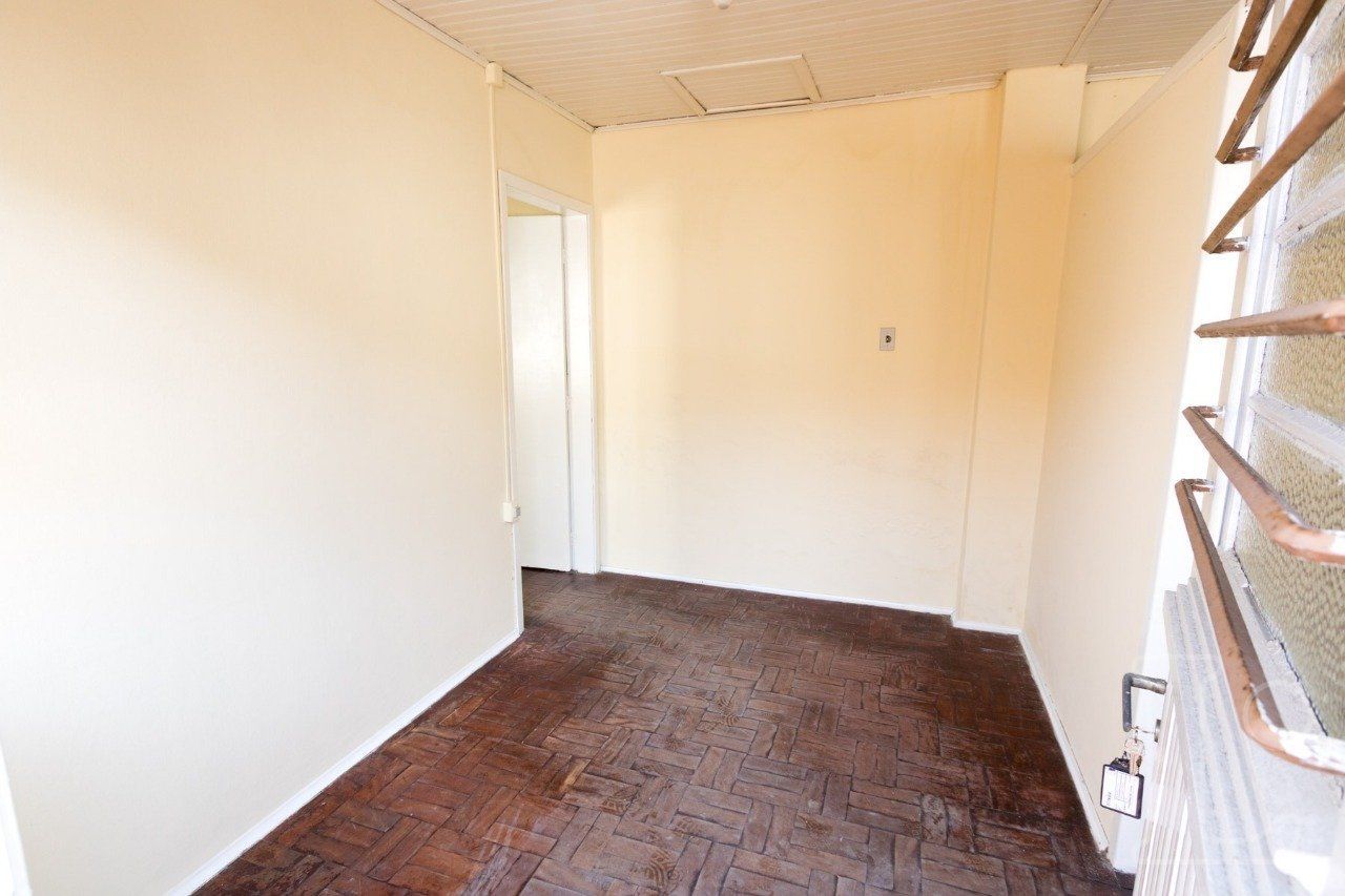 Casa 2 quartos, com anexo - Bairro Tristeza — foto 3