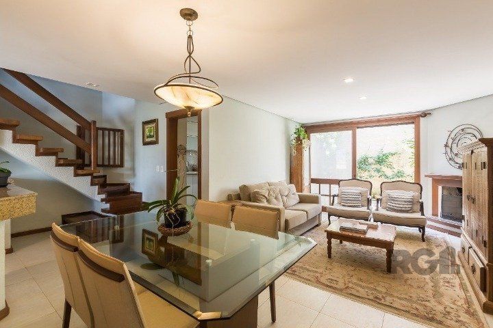 Casa de Condomínio à venda com 3 quartos, 219m² - Foto 4