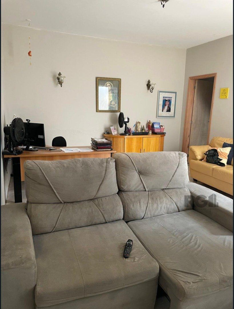 Casa à venda com 5 quartos, 150m² - Foto 2