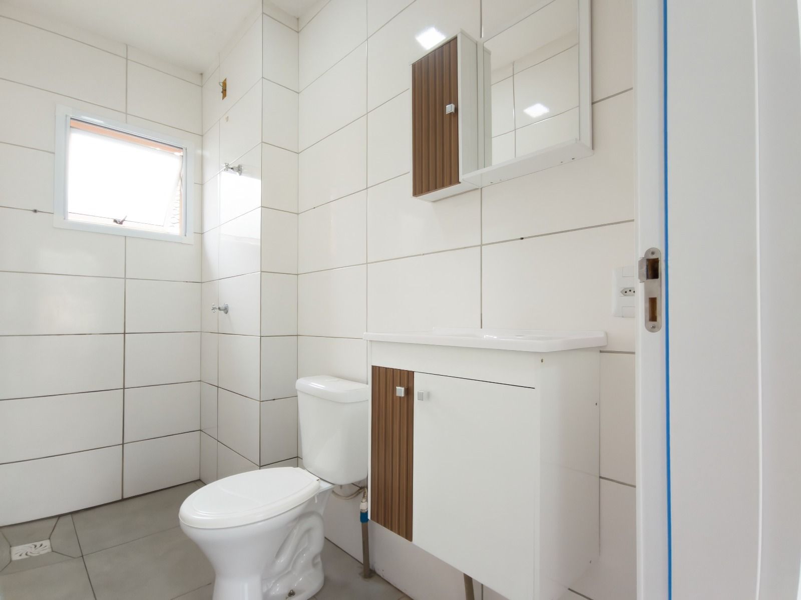 Casa à venda com 2 quartos, 45m² - Foto 9