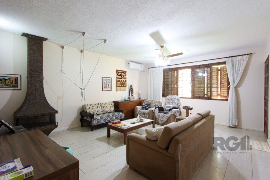 Casa à venda com 4 quartos, 200m² - Foto 9
