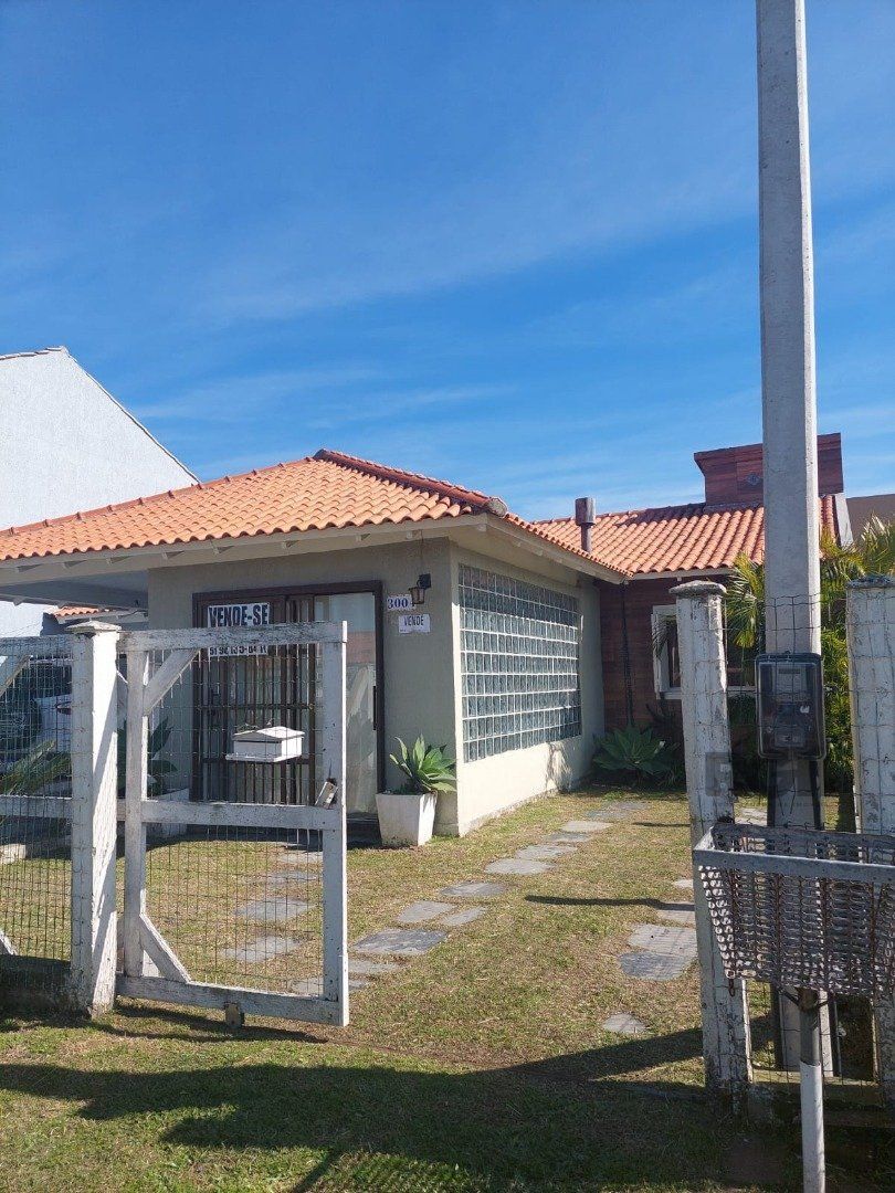 Casa à venda com 4 quartos, 85m² - Foto 2