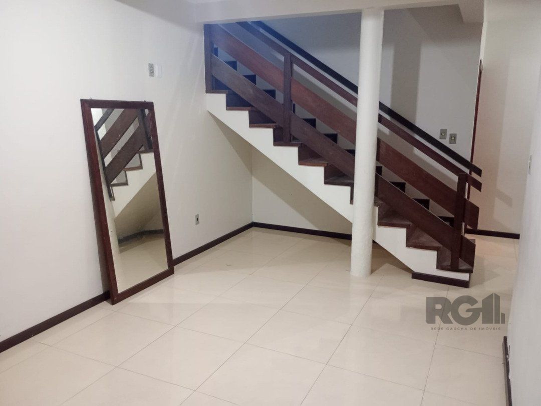 Casa à venda com 5 quartos, 252m² - Foto 4