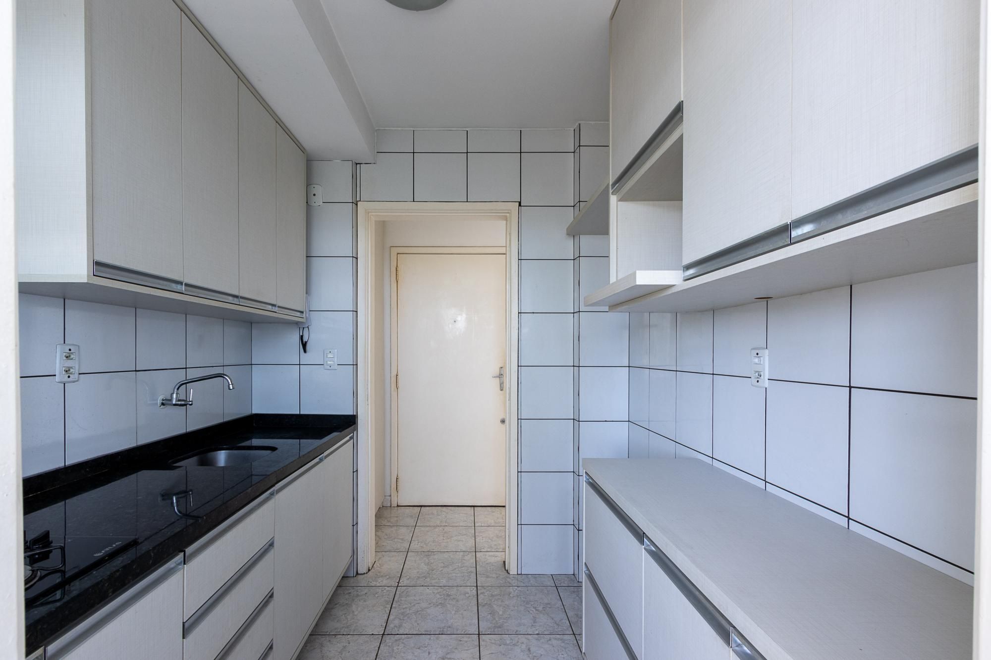 Apartamento, 2 dormitórios no bairro Cavalhada em Porto Alegre para Comprar