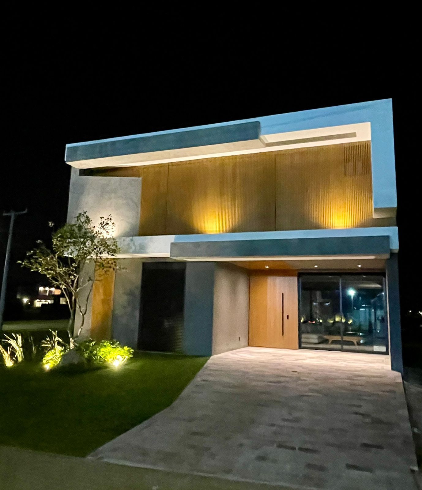 Viva a Experiência do Alto Padrão Pronto para Morar: Casa Contemporânea com 5 Suítes e Lazer Completo — foto 3