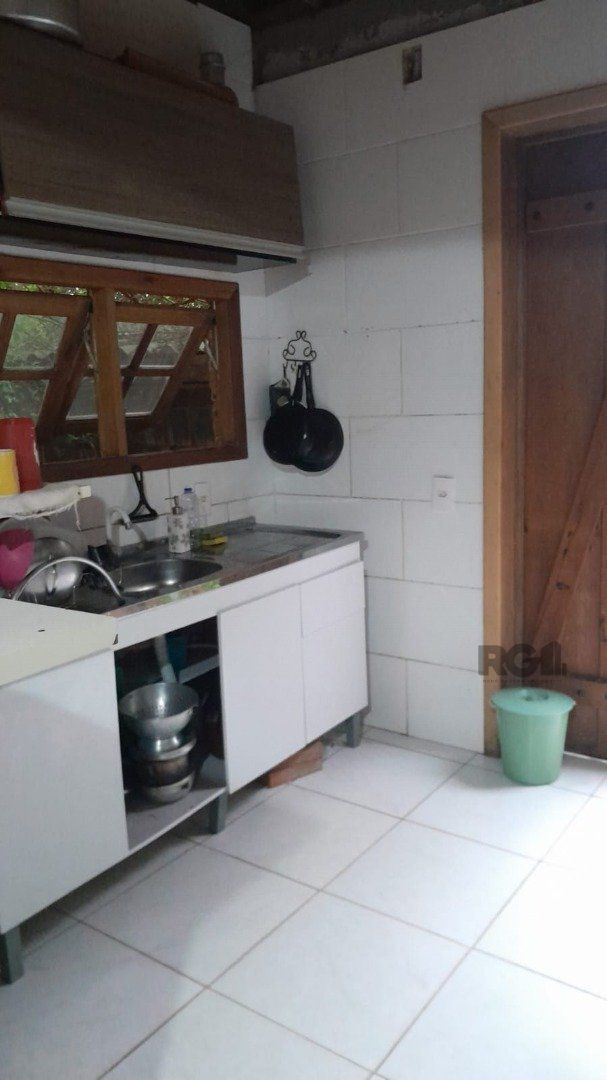 Casa à venda com 6 quartos, 200m² - Foto 13