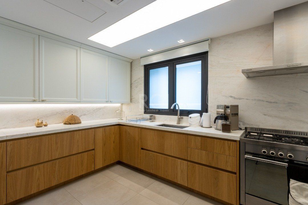 Apartamento à venda com 3 quartos, 256m² - Foto 28