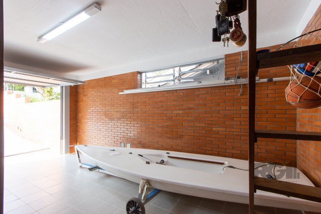 Casa à venda com 3 quartos, 220m² - Foto 11