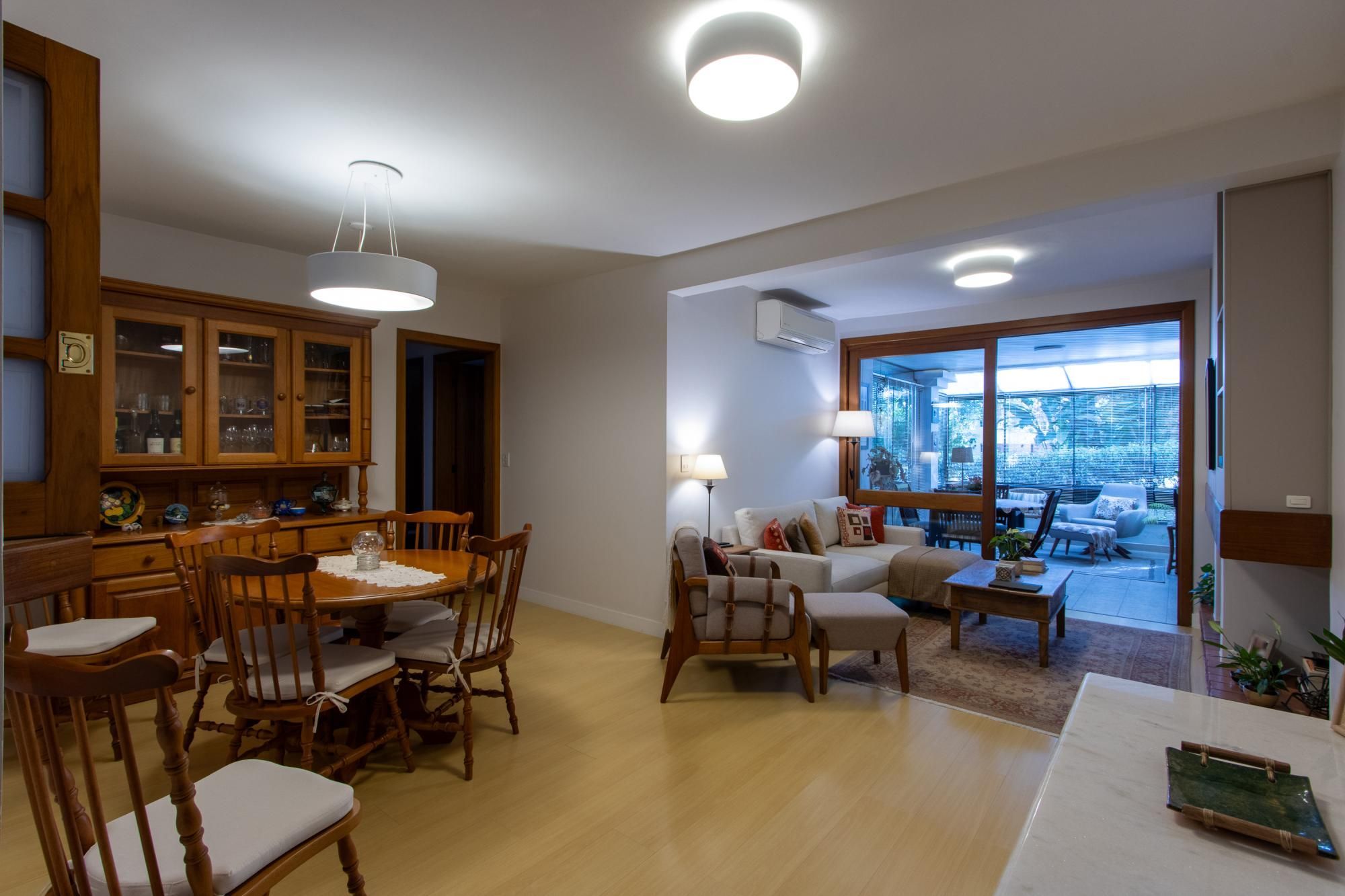 Apartamento de 4 dormitórios, 1 suíte e 2 vagas escrituradas - Bairro Ipanema.