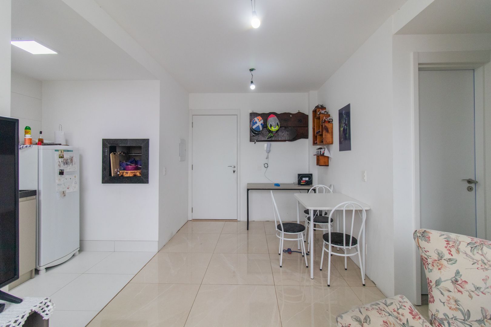 Apartamento à venda com 2 quartos, 58m² - Foto 4