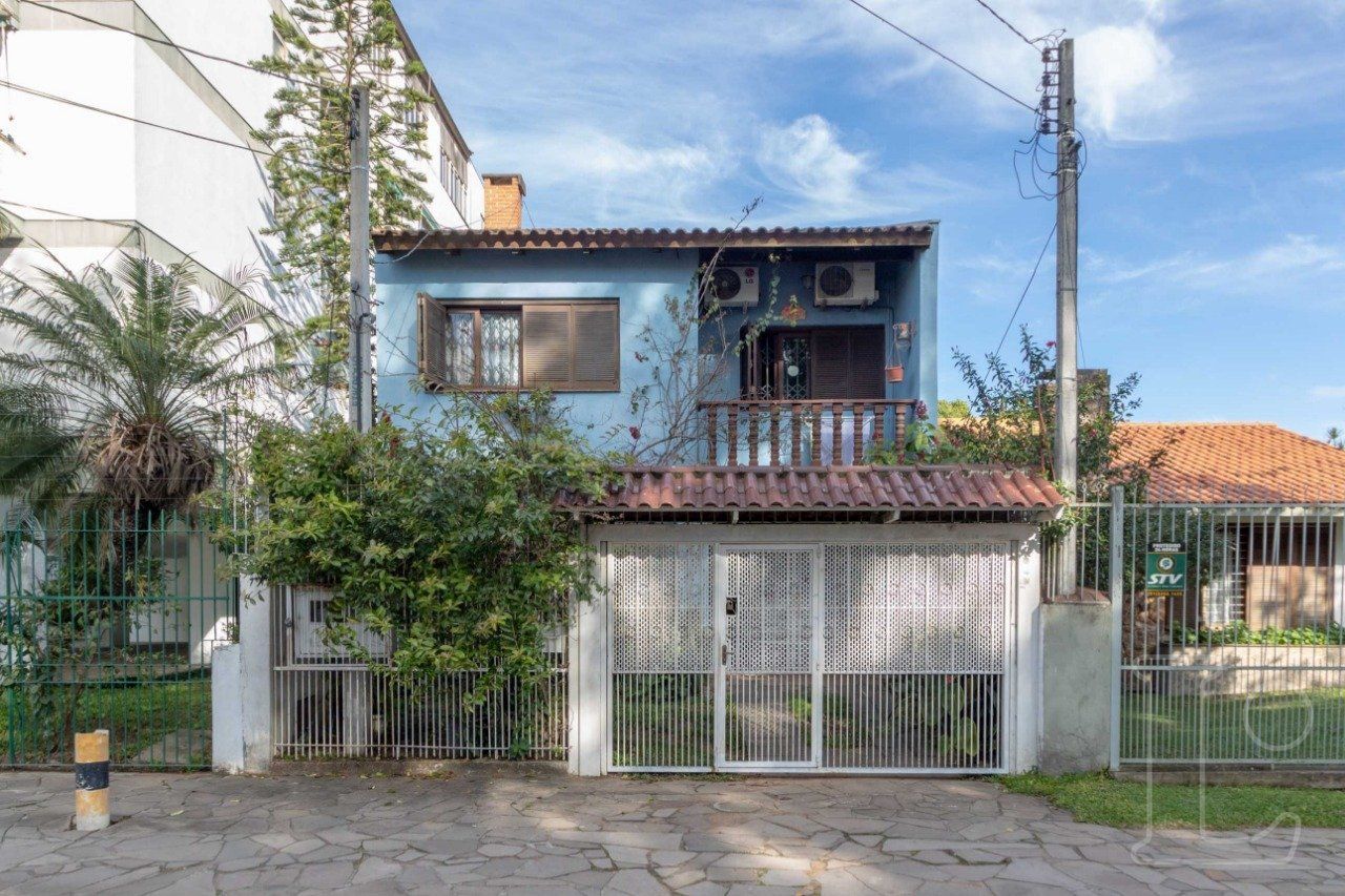 Sobrado, 4 quartos, 241 m² - Foto 1