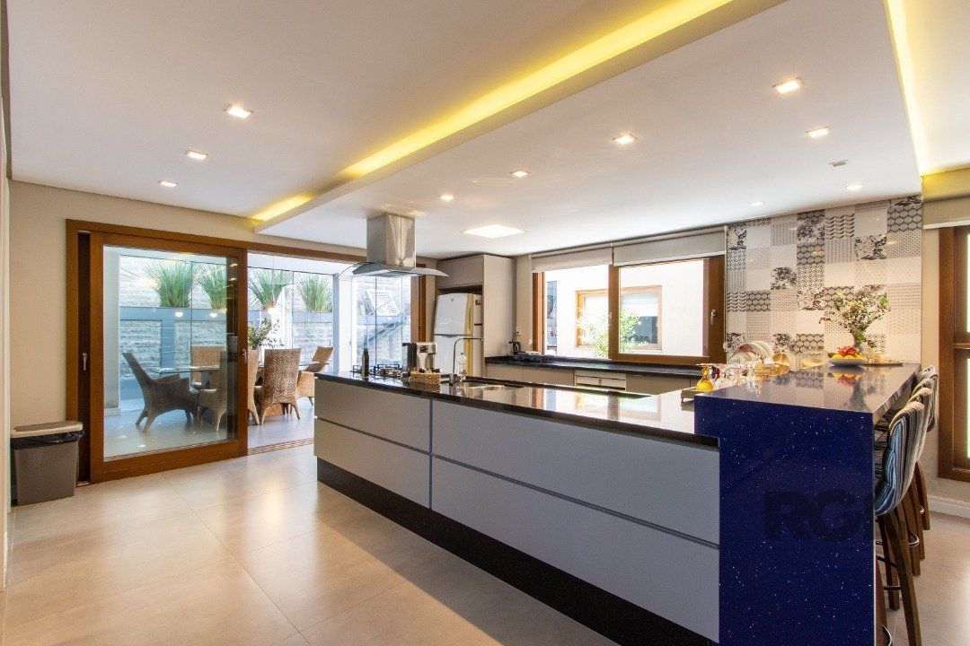 Casa de Condomínio à venda com 3 quartos, 231m² - Foto 10