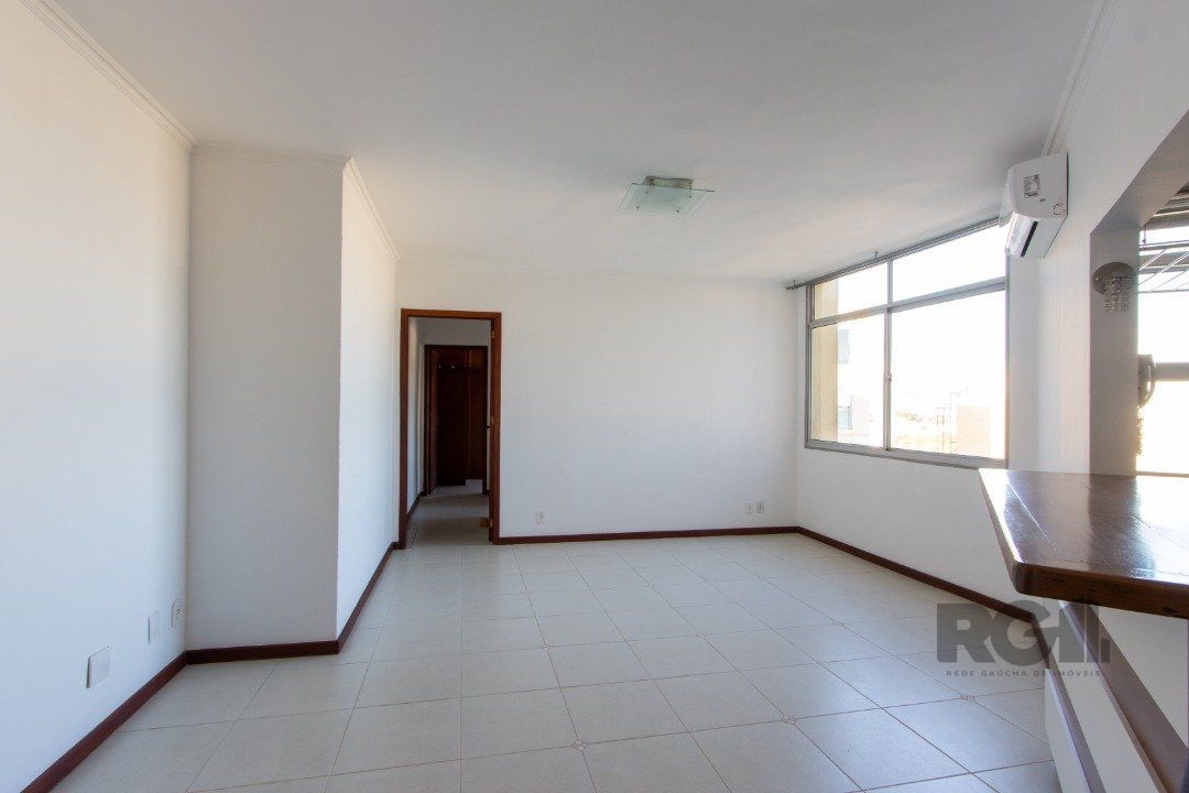 Apartamento à venda com 2 quartos, 63m² - Foto 2