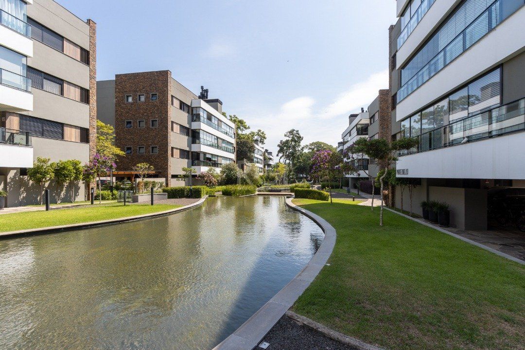 Apartamento à venda com 3 quartos, 146m² - Foto 1
