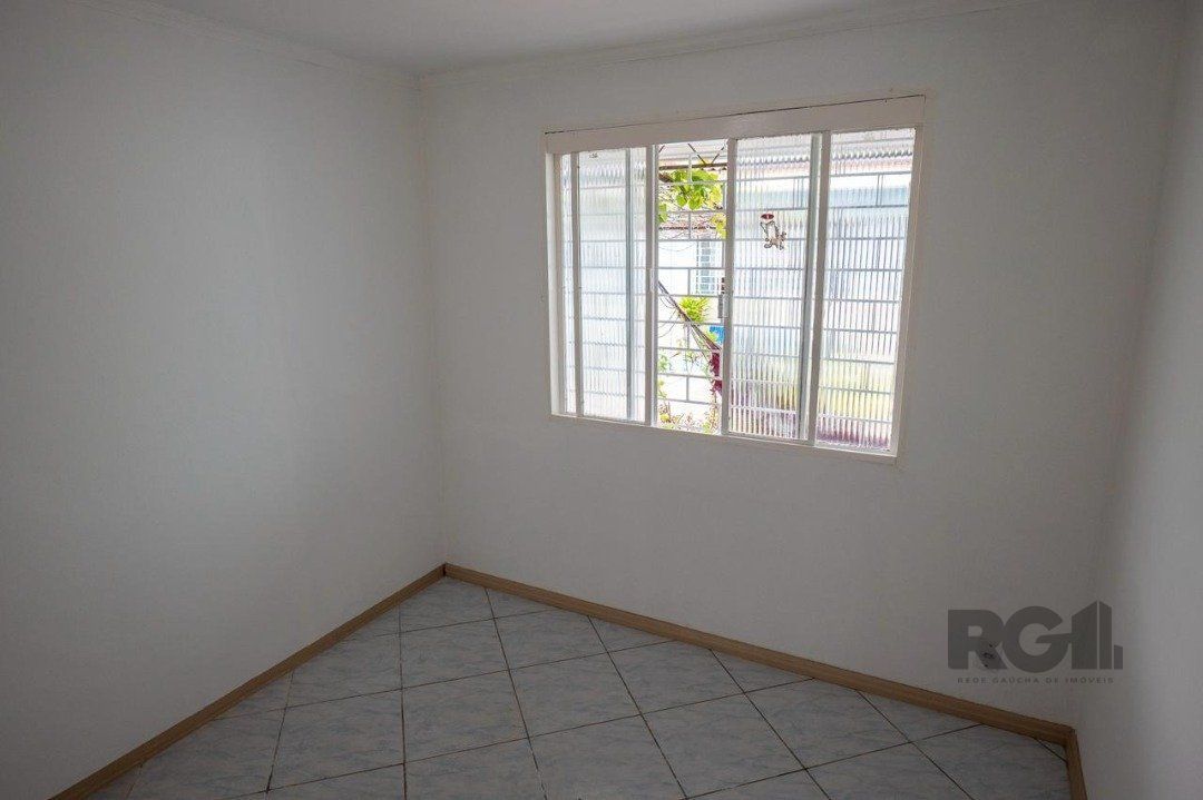 Casa à venda com 6 quartos, 151m² - Foto 12