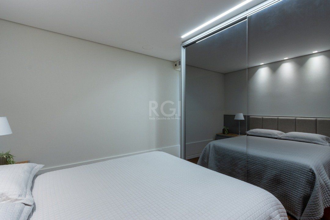 Apartamento à venda com 3 quartos, 256m² - Foto 43