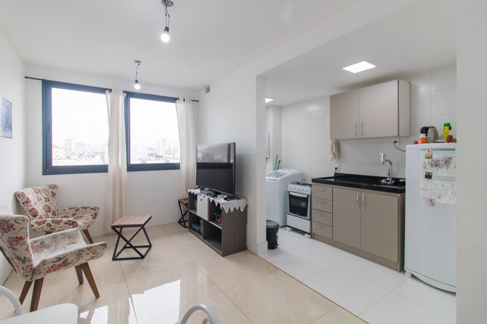 Apartamento à venda com 2 quartos, 58m² - Foto 3