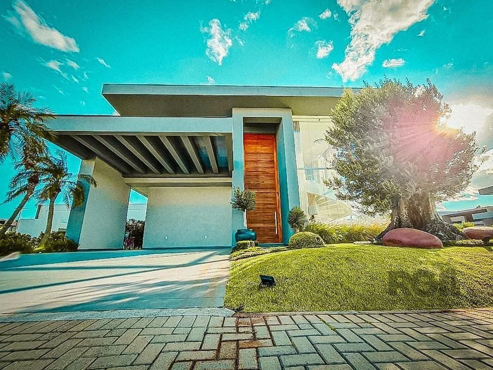 Casa de Condomínio à venda com 5 quartos, 350m² - Foto 2
