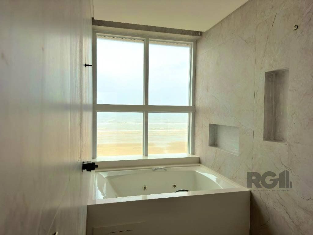 Apartamento à venda com 3 quartos, 220m² - Foto 19
