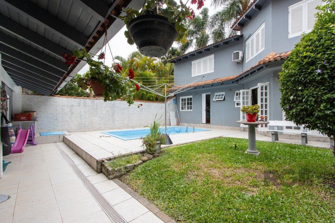 Casa à venda com 4 quartos, 306m² - Foto 23